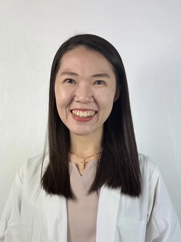 Portrait of Dr. Amanda, Associate Dentist at FTS Chin Dental