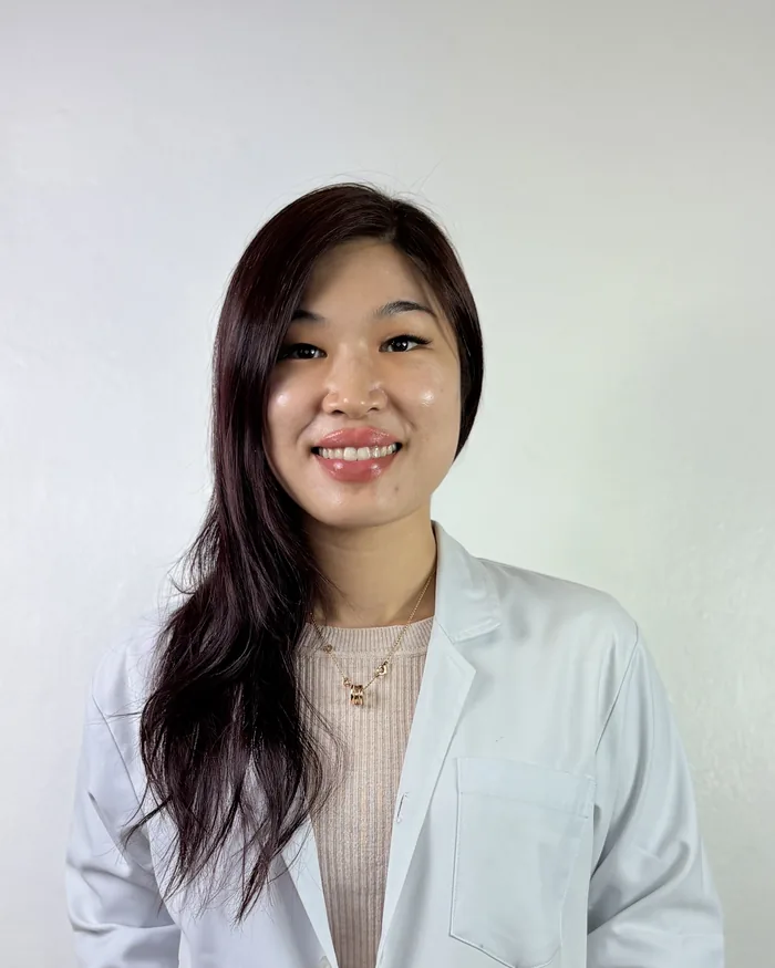 Portrait of Dr. Esther Tan, Principal Dentist & Clinic Manager at FTS Chin Dental